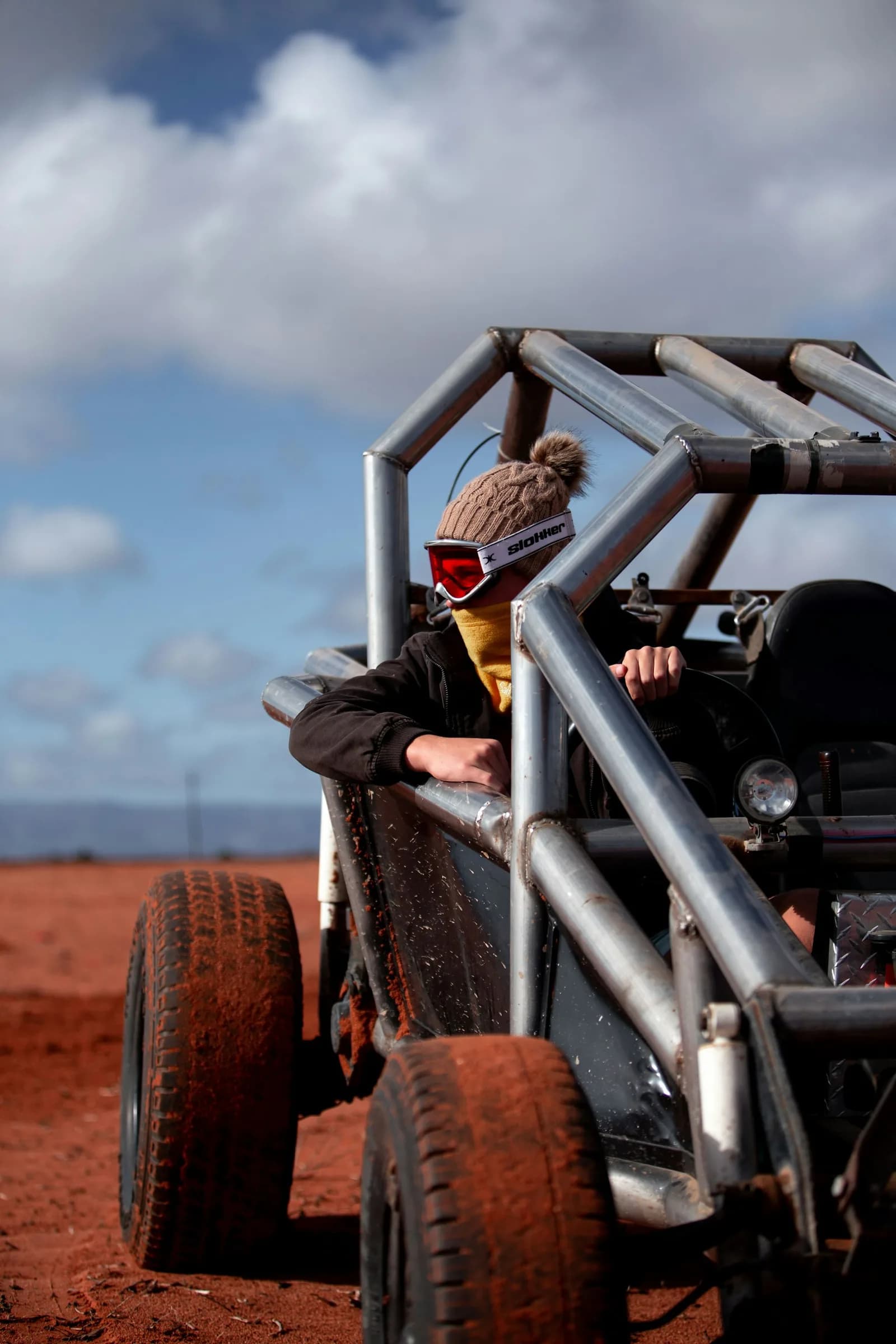 Kids dune buggy ride on a safe sandy track in the Dubai desert — photo 3